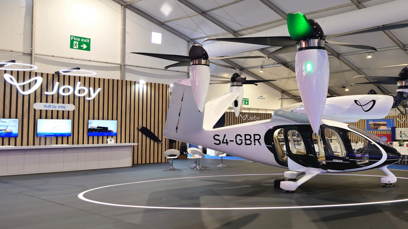 eVTOL・空飛ぶクルマの事業化｜機体・運航・離着陸場・採算を整理