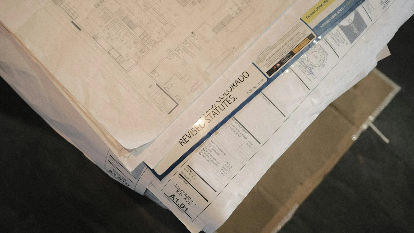 建設下請の資金繰りで扱う設備、資料、作業の細部