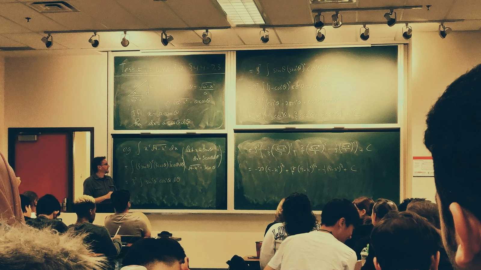 学習出席データの活用｜欠席兆候・支援・プライバシーを設計