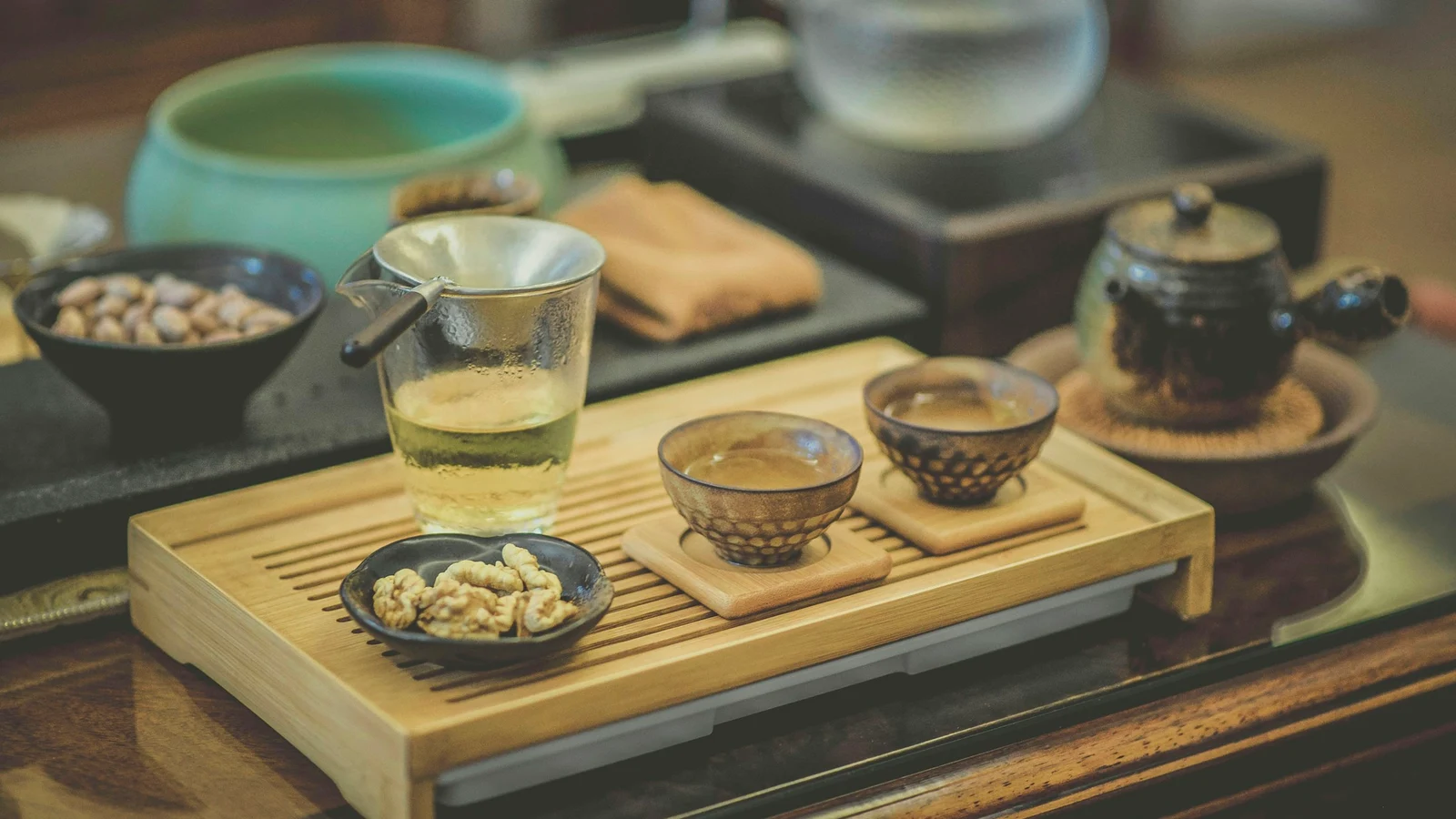 お茶の利益構造の費用・品質・責任を左右する現場の細部