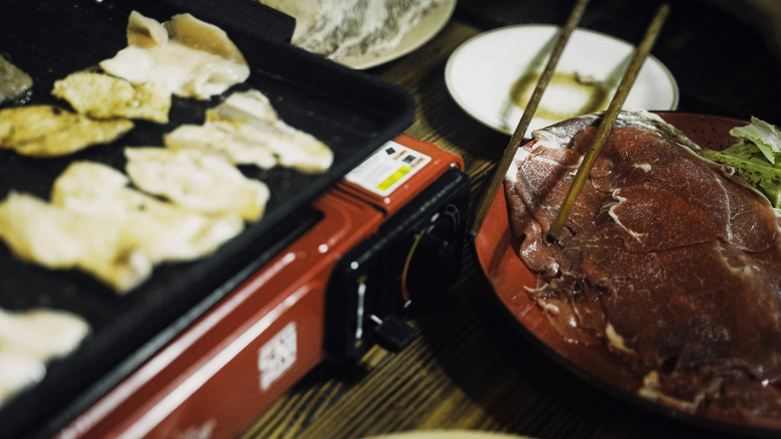 焼肉の品質評価と選定の判断材料となる設備・道具・記録の細部