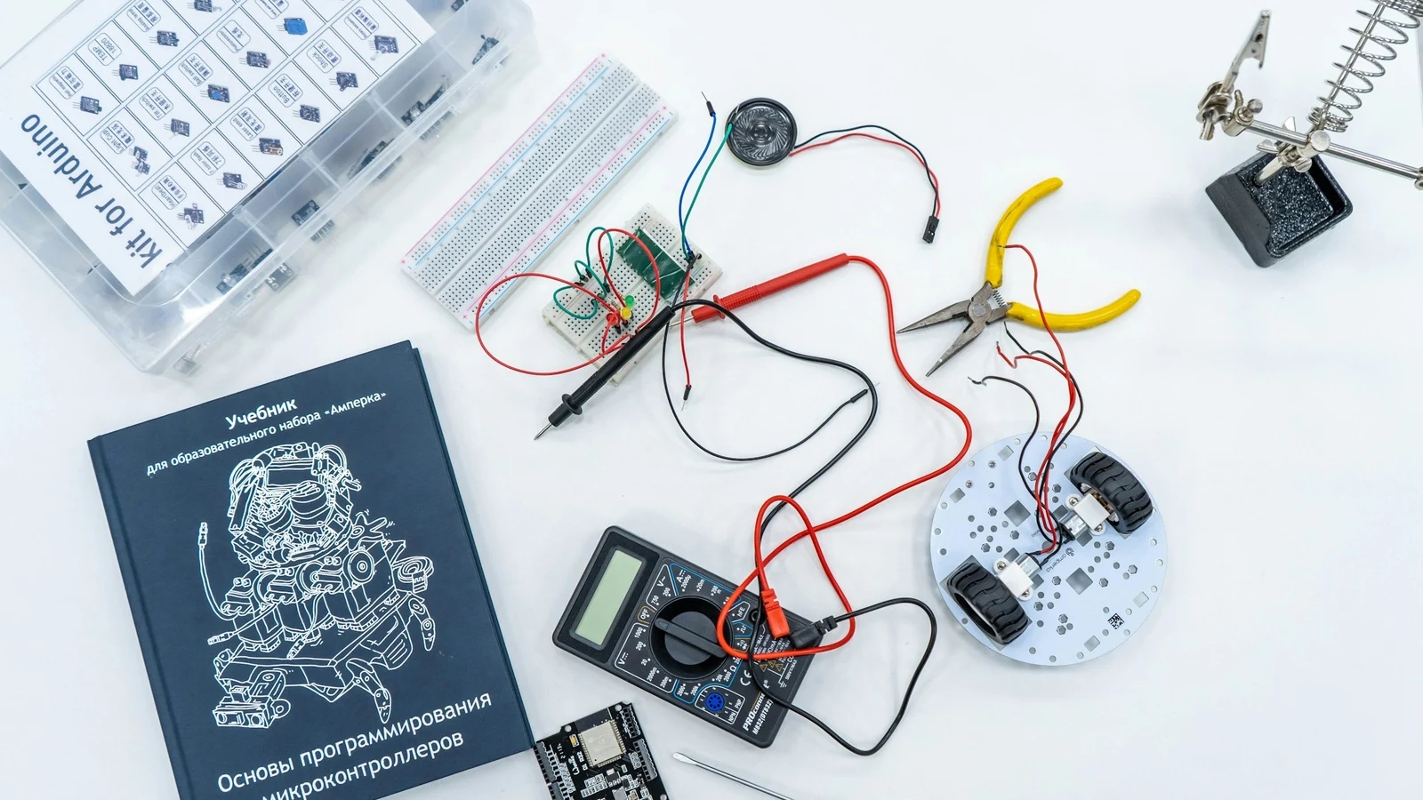 半導体の人材能力と技能継承の証拠となる設備・道具・記録の細部
