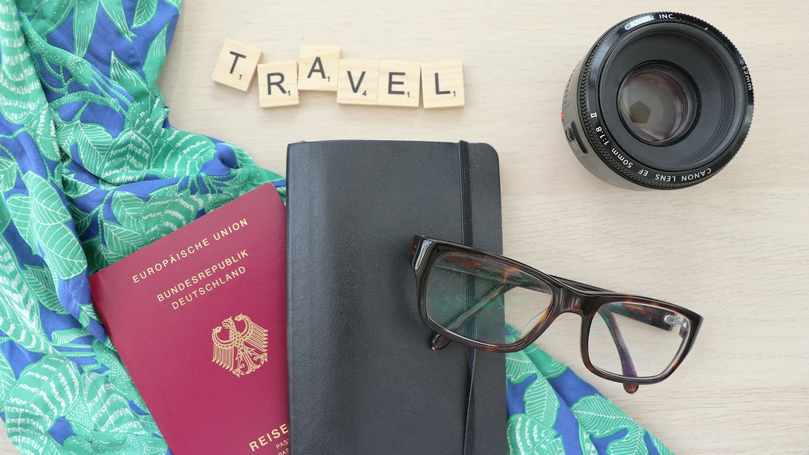 旅行の顧客体験の設計の条件を関係者が確認する実務場面