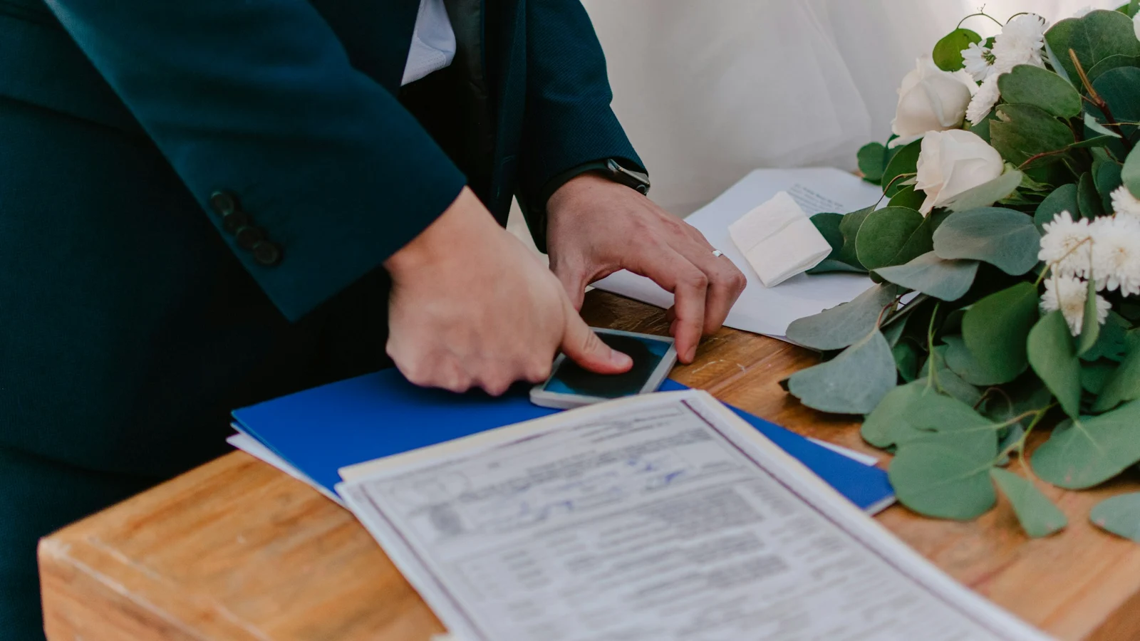 結婚相談所の自動化と人の統制の証拠となる設備・道具・記録の細部