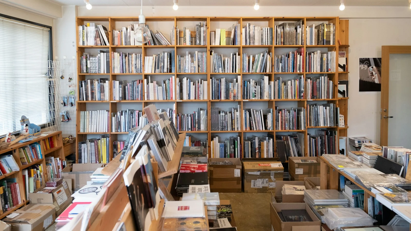本屋・古本の2030年の複数シナリオの証拠となる設備・道具・記録の細部