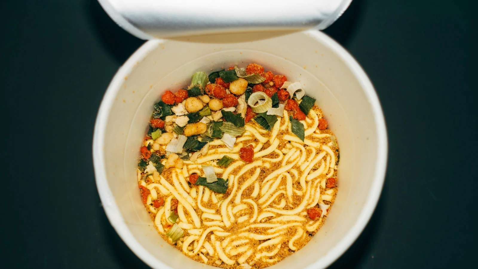 ラーメンの2030年の複数シナリオの証拠となる設備・道具・記録の細部