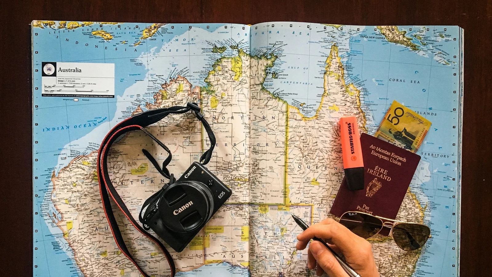 旅行の契約上の責任分界の条件を関係者が確認する実務場面