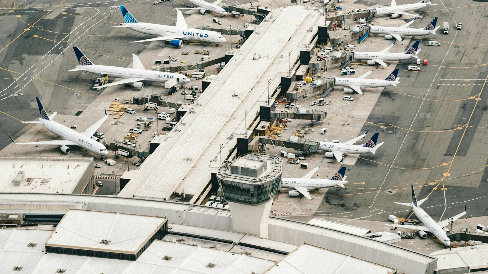 採算を一件単位で見る｜航空業界｜値引き後も残る負担を測る