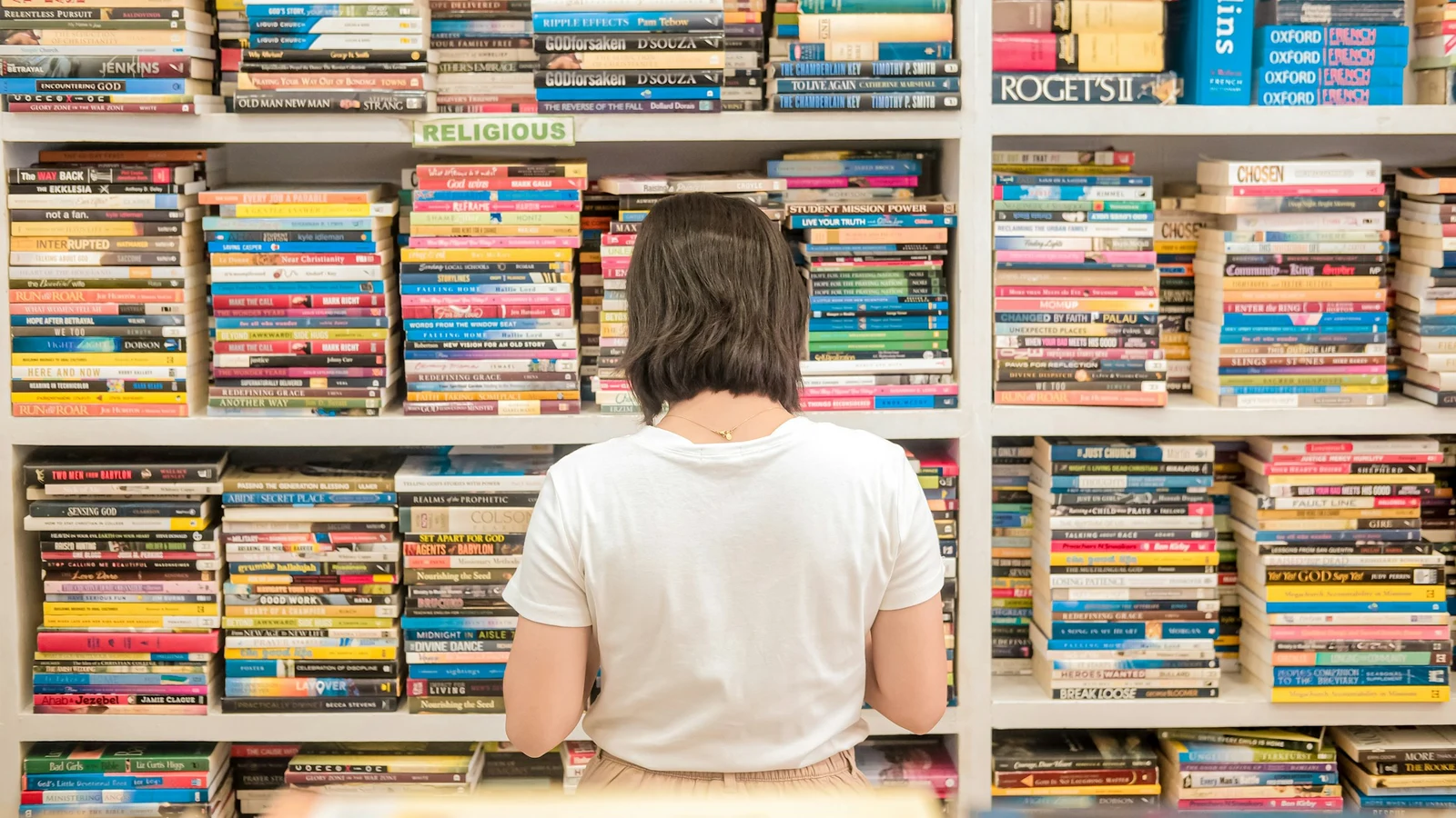 本屋・古本の方針変更と運用統制の証拠となる設備・道具・記録の細部を写した写真