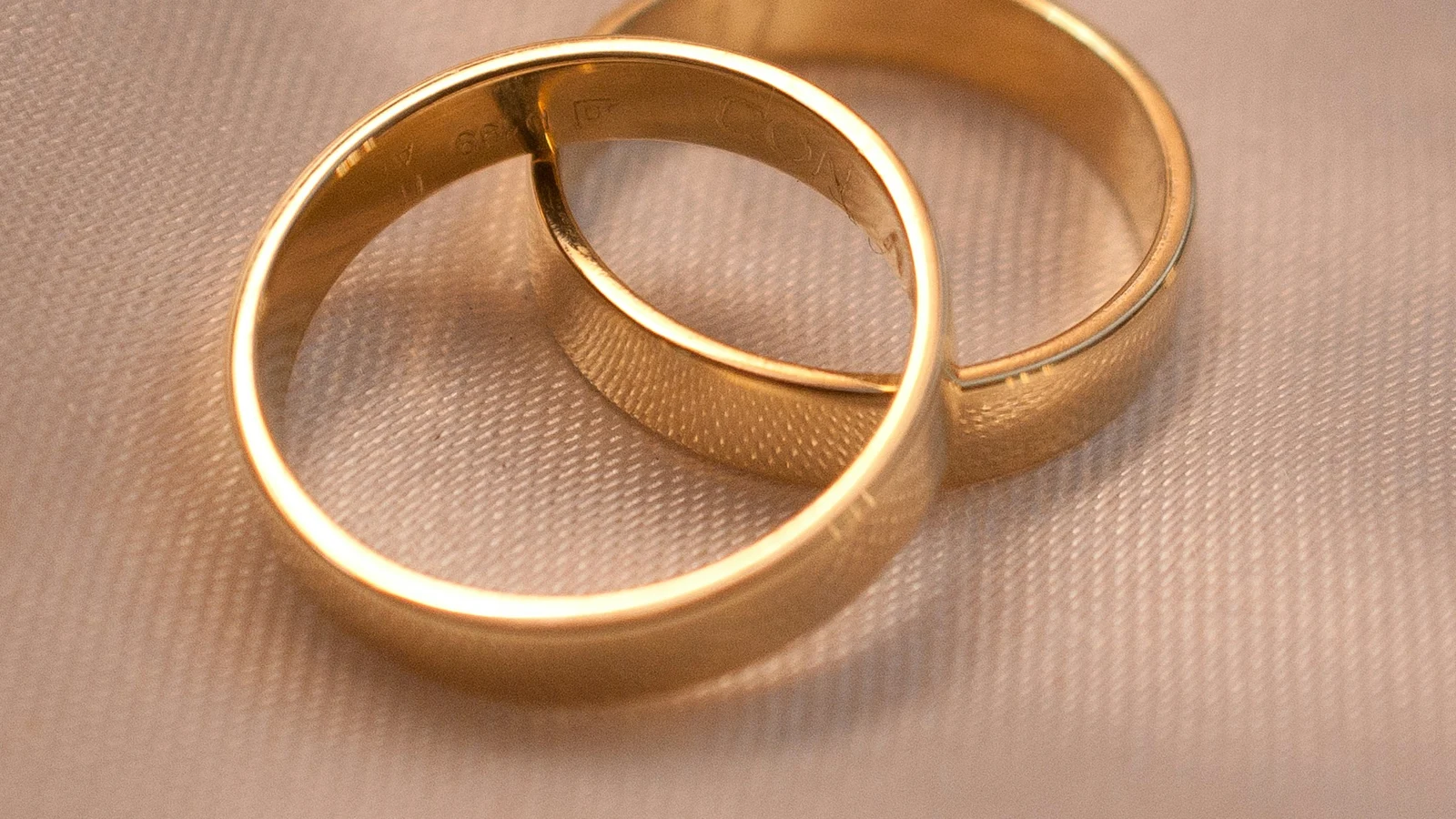結婚相談所の方針変更と運用統制の証拠となる設備・道具・記録の細部を写した写真