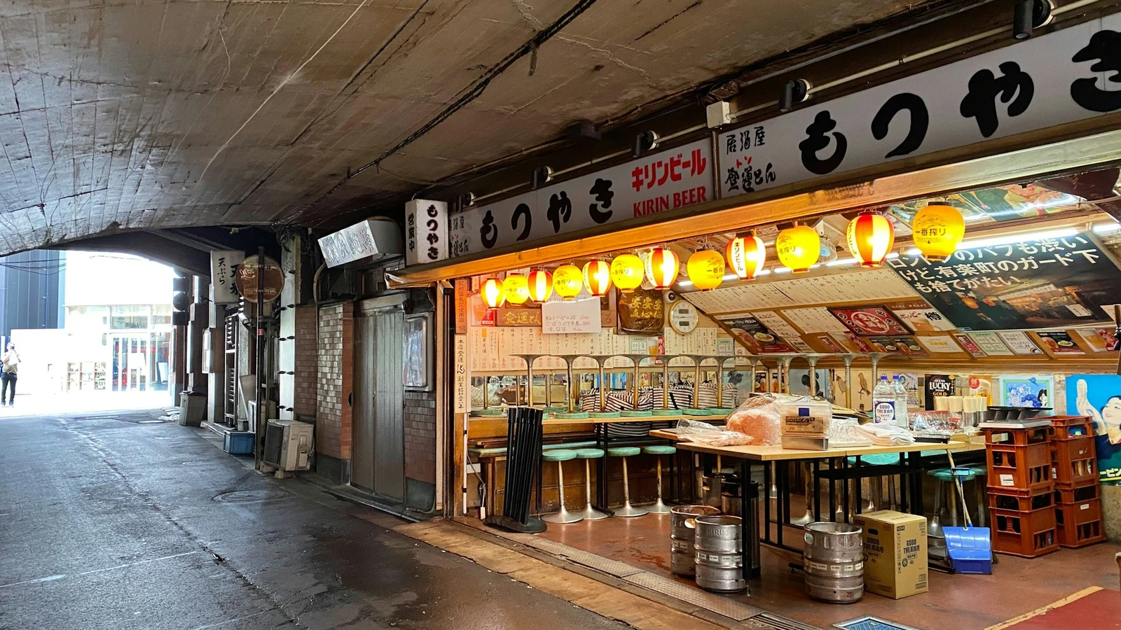 焼鳥の方針変更と運用統制の証拠となる設備・道具・記録の細部を写した写真