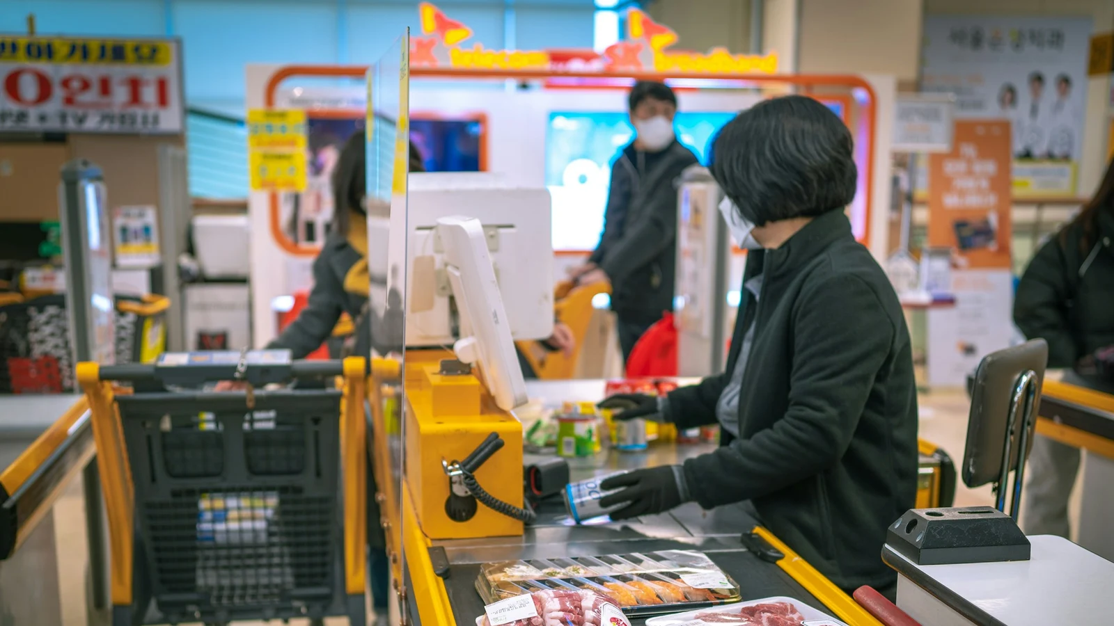 故障前の更新判断｜小売業界｜残存価値と移行期間を比べる