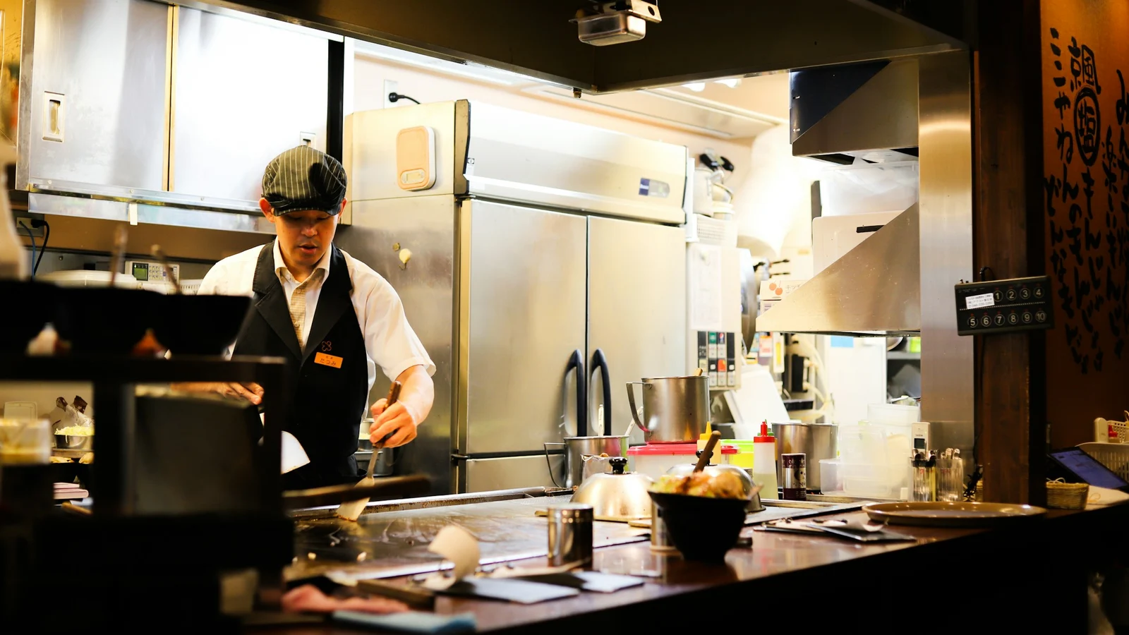 焼肉の法令遵守と証拠管理の証拠となる設備・道具・記録の細部を写した写真